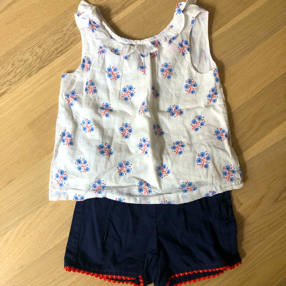 Mini Boden 2 pc set, printed sleeveless top and shorts with contrast trim